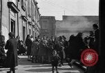 Immagine di Profughi italiani Napoli Italia, 1944, secondo 54 filmato di repertorio 65675069806