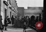 Immagine di Profughi italiani Napoli Italia, 1944, secondo 55 filmato di repertorio 65675069806
