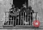 Immagine di Profughi italiani Napoli Italia, 1944, secondo 57 filmato di repertorio 65675069806