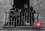 Immagine di Profughi italiani Napoli Italia, 1944, secondo 60 filmato di repertorio 65675069806