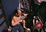 Standbild Hippies New Orleans Louisiana USA, 1965, aus Sekunde 3 historischem Filmmaterial Videoclip 65675069818