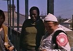 Standbild Hippies New Orleans Louisiana USA, 1965, aus Sekunde 8 historischem Filmmaterial Videoclip 65675069818