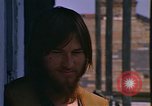 Standbild Hippies New Orleans Louisiana USA, 1965, aus Sekunde 23 historischem Filmmaterial Videoclip 65675069818