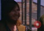Standbild Hippies New Orleans Louisiana USA, 1965, aus Sekunde 27 historischem Filmmaterial Videoclip 65675069818
