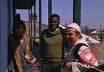 Standbild Hippies New Orleans Louisiana USA, 1965, aus Sekunde 31 historischem Filmmaterial Videoclip 65675069818