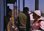 Standbild Hippies New Orleans Louisiana USA, 1965, aus Sekunde 53 historischem Filmmaterial Videoclip 65675069818
