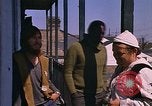 Standbild Hippies New Orleans Louisiana USA, 1965, aus Sekunde 58 historischem Filmmaterial Videoclip 65675069818
