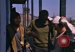 Standbild Hippies New Orleans Louisiana USA, 1965, aus Sekunde 62 historischem Filmmaterial Videoclip 65675069818