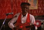 Image guitariste Jewell Stovall New Orleans Louisiana USA, 1965, de la seconde 16 séquences d'archives historiques vidéo 65675069820
