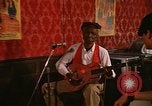 Image guitariste Jewell Stovall New Orleans Louisiana USA, 1965, de la seconde 21 séquences d'archives historiques vidéo 65675069820