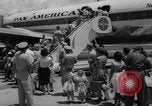 Image les Américains évacuent Port-Au-Prince Haïti, 1963, de la seconde 52 séquences d'archives historiques vidéo 65675069825