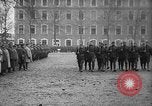 Immagine di Soldati In tournée in Francia, 1918, secondo 14 filmato di repertorio 65675069846