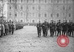 Immagine di Soldati In tournée in Francia, 1918, secondo 16 filmato di repertorio 65675069846