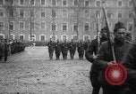 Immagine di Soldati In tournée in Francia, 1918, secondo 30 filmato di repertorio 65675069846