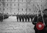 Immagine di Soldati In tournée in Francia, 1918, secondo 32 filmato di repertorio 65675069846