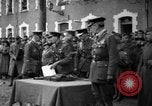 Immagine di Sir David Henderson In tournée in Francia, 1918, secondo 6 filmato di repertorio 65675069847