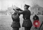 Immagine di Sir David Henderson In tournée in Francia, 1918, secondo 32 filmato di repertorio 65675069847