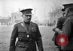 Immagine di Sir David Henderson In tournée in Francia, 1918, secondo 41 filmato di repertorio 65675069847