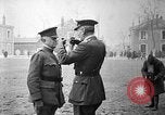 Immagine di Sir David Henderson In tournée in Francia, 1918, secondo 47 filmato di repertorio 65675069847