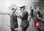 Immagine di Sir David Henderson In tournée in Francia, 1918, secondo 62 filmato di repertorio 65675069847