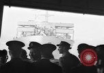 Image SS Marine flasher avec des réfugiés de guerre New York City USA, 1946, de la seconde 14 séquences d'archives historiques vidéo 65675069855