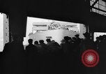 Image SS Marine flasher avec des réfugiés de guerre New York City USA, 1946, de la seconde 34 séquences d'archives historiques vidéo 65675069855