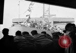 Image SS Marine flasher avec des réfugiés de guerre New York City USA, 1946, de la seconde 38 séquences d'archives historiques vidéo 65675069855