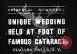 Standbild Hochzeit Niagara Falls New York USA, 1937, aus Sekunde 5 historischem Filmmaterial Videoclip 65675069865