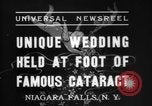 Standbild Hochzeit Niagara Falls New York USA, 1937, aus Sekunde 6 historischem Filmmaterial Videoclip 65675069865