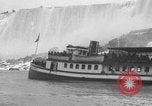 Standbild Hochzeit Niagara Falls New York USA, 1937, aus Sekunde 8 historischem Filmmaterial Videoclip 65675069865