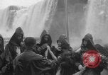 Standbild Hochzeit Niagara Falls New York USA, 1937, aus Sekunde 22 historischem Filmmaterial Videoclip 65675069865