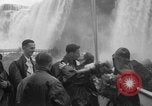 Standbild Hochzeit Niagara Falls New York USA, 1937, aus Sekunde 25 historischem Filmmaterial Videoclip 65675069865