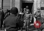 Immagine di L Bernard Montgomery Nieuwkerk in Germania, 1945, secondo 16 filmato di repertorio 65675069869