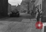 Immagine di Maresciallo di Campo Bernard L Montgomery Nieuwkerk Paesi Bassi, 1945, secondo 37 filmato di repertorio 65675069870