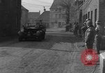 Immagine di Maresciallo di Campo Bernard L Montgomery Nieuwkerk Paesi Bassi, 1945, secondo 38 filmato di repertorio 65675069870