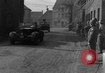 Immagine di Maresciallo di Campo Bernard L Montgomery Nieuwkerk Paesi Bassi, 1945, secondo 39 filmato di repertorio 65675069870