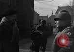 Immagine di Maresciallo di Campo Bernard L Montgomery Nieuwkerk Paesi Bassi, 1945, secondo 46 filmato di repertorio 65675069870