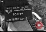 Image famille allemande Wittlich en Allemagne, 1945, de la seconde 6 séquences d'archives historiques vidéo 65675069871