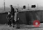 Image famille allemande Wittlich en Allemagne, 1945, de la seconde 51 séquences d'archives historiques vidéo 65675069871