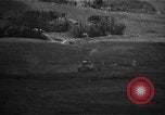 Standbild Schlacht von Okinawa 6 Marine Division Okinawa Ryukyu Inseln, 1945, aus Sekunde 44 historischem Filmmaterial Videoclip 65675069878