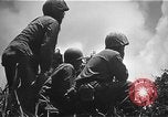 Standbild Schlacht von Okinawa 6 Marine Division Okinawa Ryukyu Inseln, 1945, aus Sekunde 50 historischem Filmmaterial Videoclip 65675069878