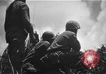 Standbild Schlacht von Okinawa 6 Marine Division Okinawa Ryukyu Inseln, 1945, aus Sekunde 51 historischem Filmmaterial Videoclip 65675069878