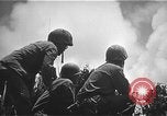 Standbild Schlacht von Okinawa 6 Marine Division Okinawa Ryukyu Inseln, 1945, aus Sekunde 54 historischem Filmmaterial Videoclip 65675069878