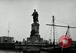 Standbild britische Truppen Port Said Ägypten, 1956, aus Sekunde 50 historischem Filmmaterial Videoclip 65675069879
