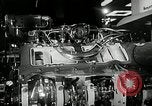 Standbild 1956 National Automobile Show New York United States USA, 1956, aus Sekunde 27 historischem Filmmaterial Videoclip 65675069880