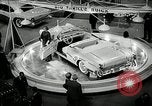 Standbild 1956 National Automobile Show New York United States USA, 1956, aus Sekunde 41 historischem Filmmaterial Videoclip 65675069880