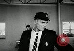 Immagine di Olympic contendenti Los Angeles California USA, 1956, secondo 16 filmato di repertorio 65675069884