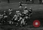 Standbild Fußballspiel New York United States USA, 1956, aus Sekunde 10 historischem Filmmaterial Videoclip 65675069885