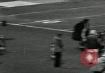 Standbild Fußballspiel New York United States USA, 1956, aus Sekunde 15 historischem Filmmaterial Videoclip 65675069885