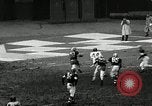 Standbild Fußballspiel New York United States USA, 1956, aus Sekunde 22 historischem Filmmaterial Videoclip 65675069885